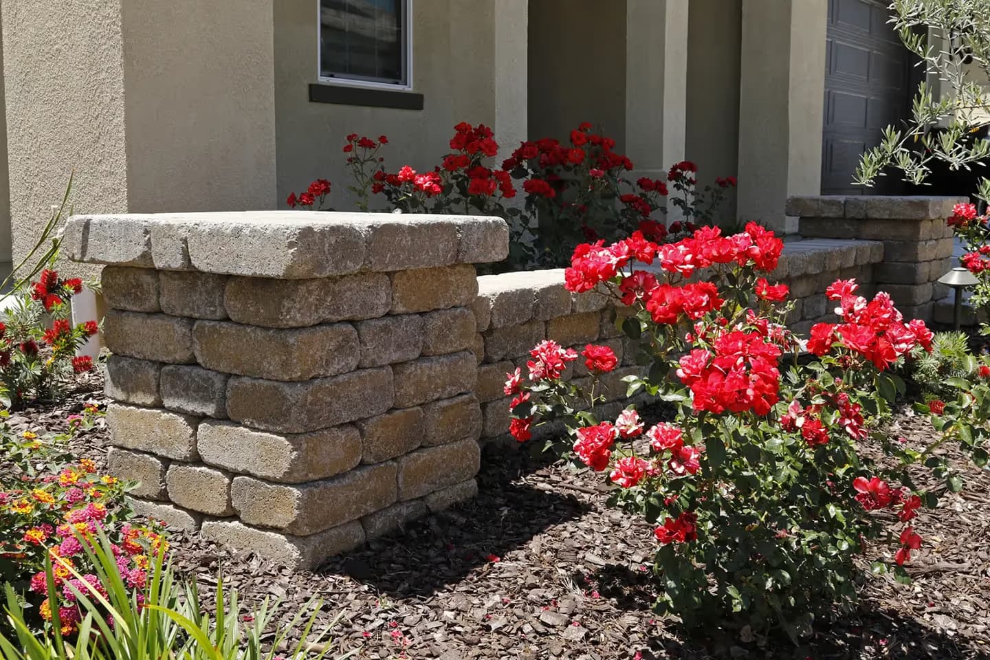 Lakeland Wall I & II Acker-Stone pavers installed — project 1