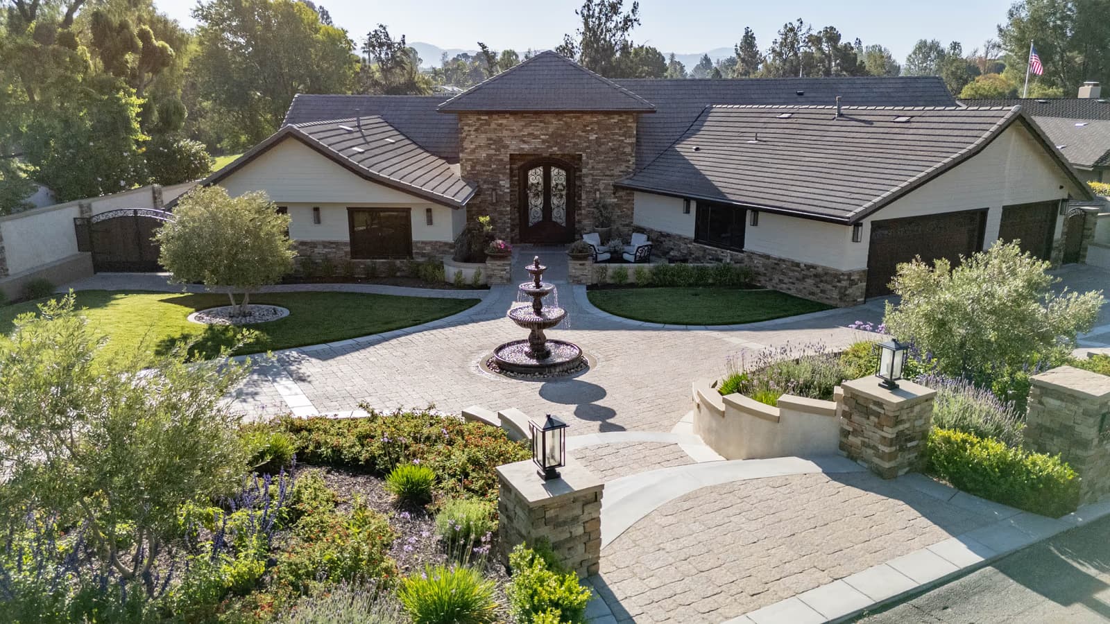 Siena Embossed 4pc Acker-Stone pavers installed — project 1