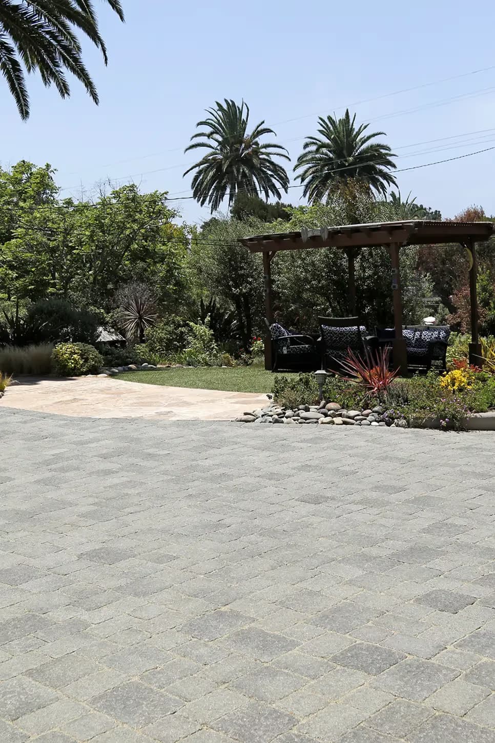 Siena Embossed Sq & Rec, Small & Large — Acker-Stone pavers