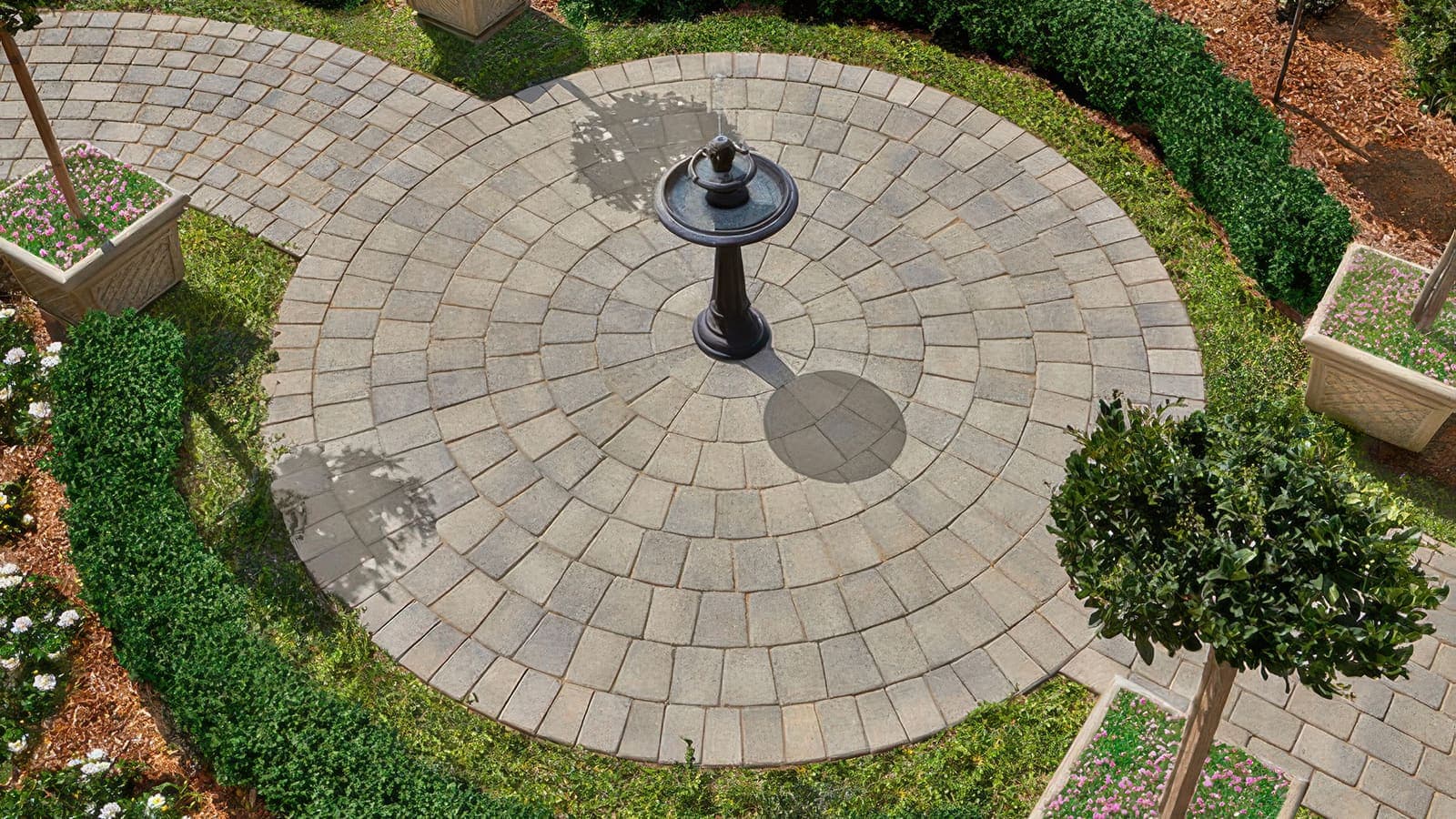 Antique Cobble I & II Paving Stones Angelus pavers installed — project 4