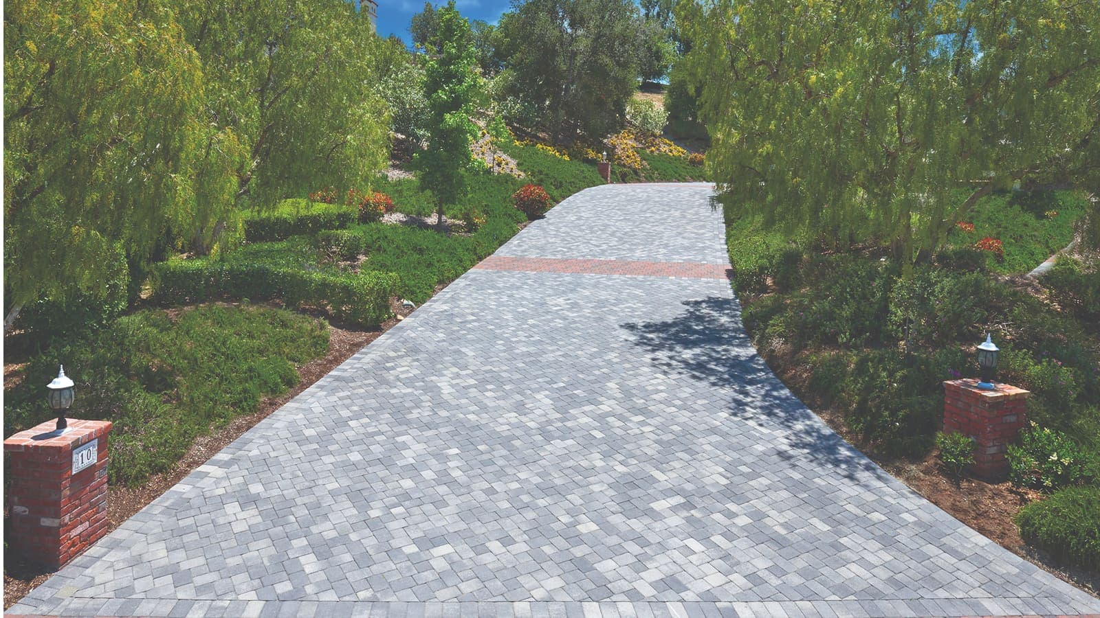 Antique Cobble I & II Paving Stones Angelus pavers installed — project 6