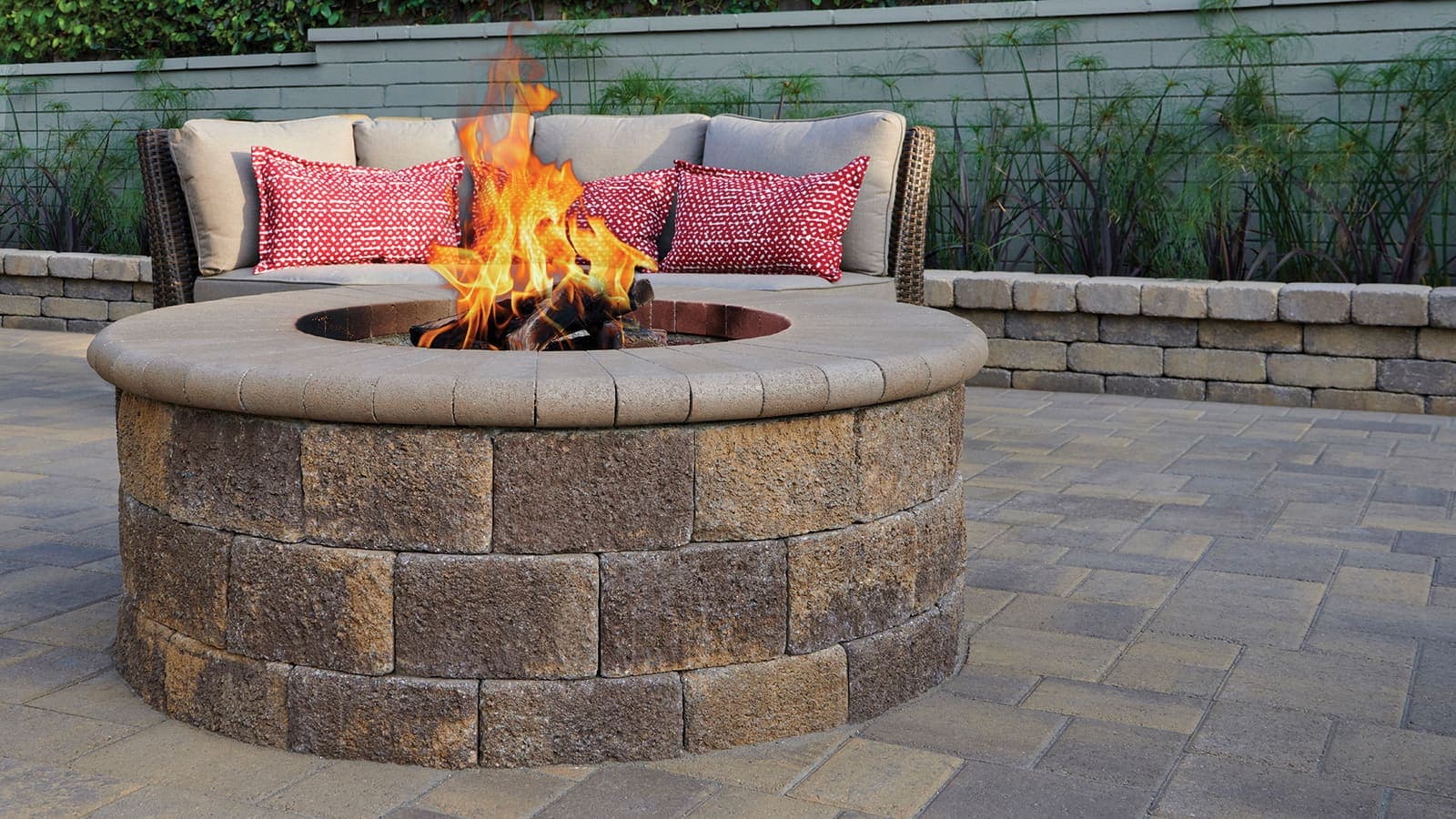 BBQs, Firepits & Tables Angelus pavers installed — project 14
