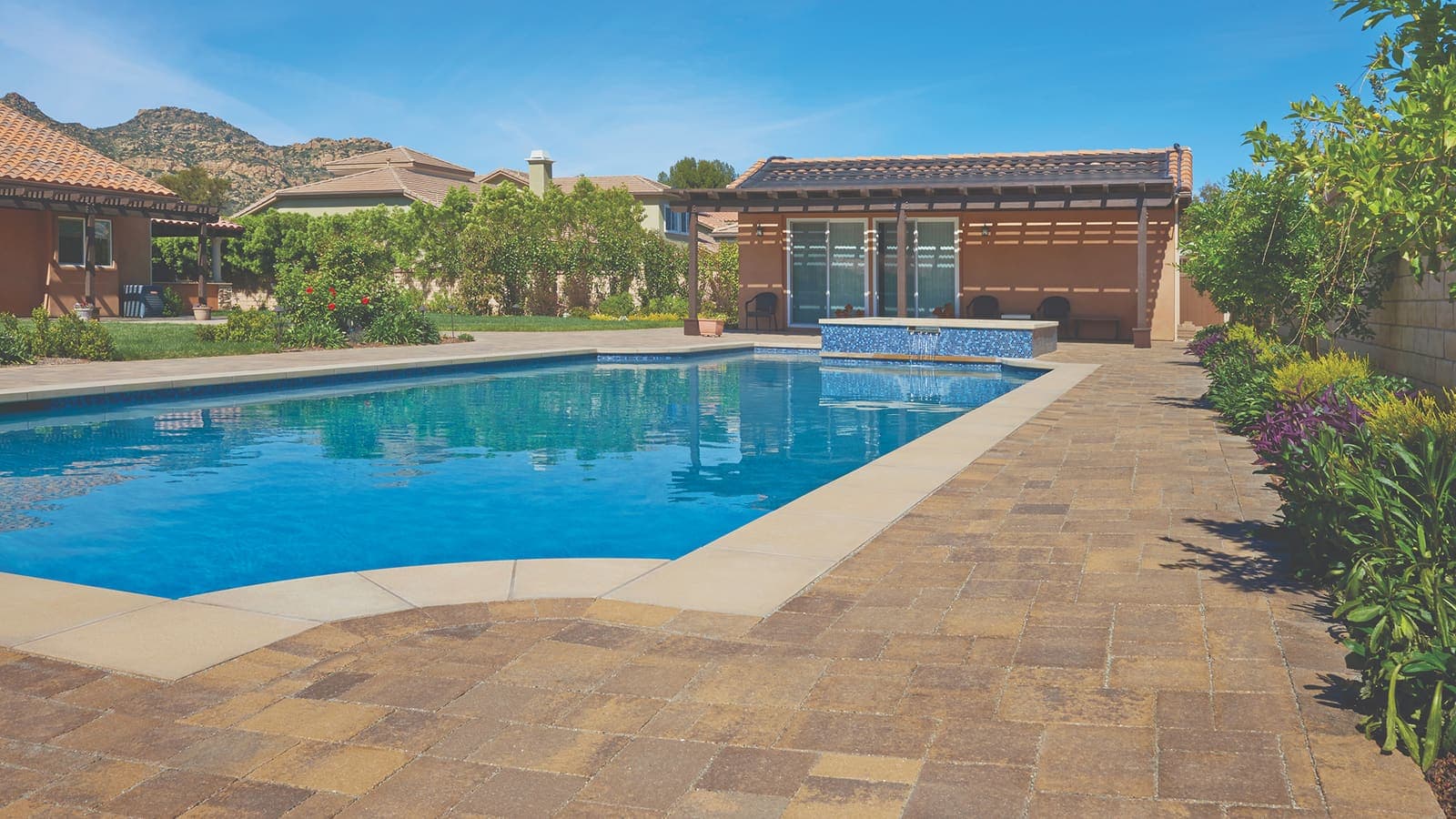 Castle Cobble I & II Paving Stones Angelus pavers installed — project 3