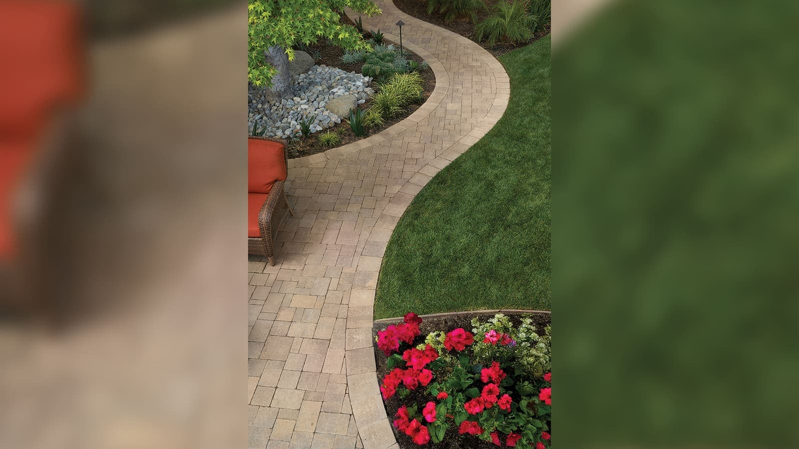 Castle Cobble I & II Paving Stones Angelus pavers installed — project 7