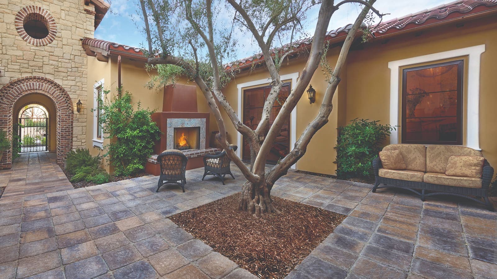 Estate Cobble I & II Paving Stones Angelus pavers installed — project 8
