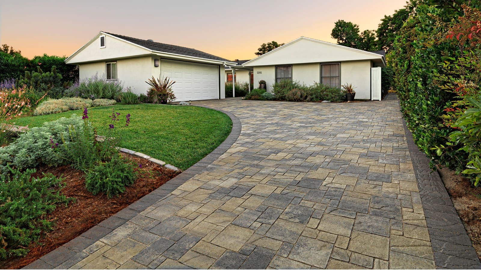 Heartland Paving Stones Angelus pavers installed — project 3