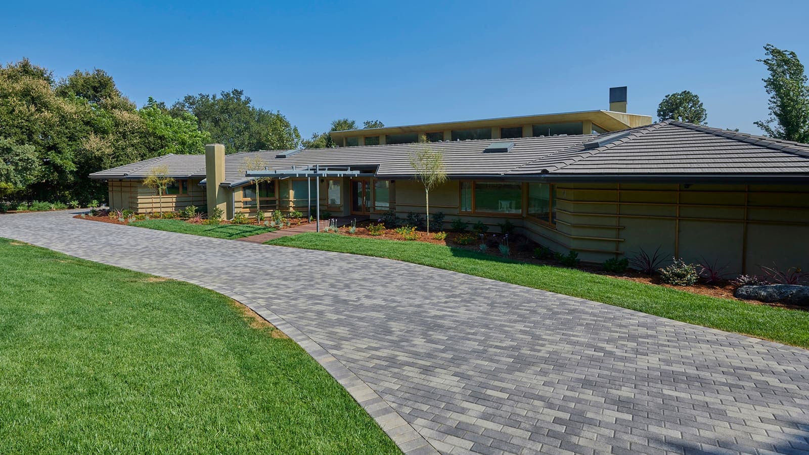 Holland Paving Stones Angelus pavers installed — project 8