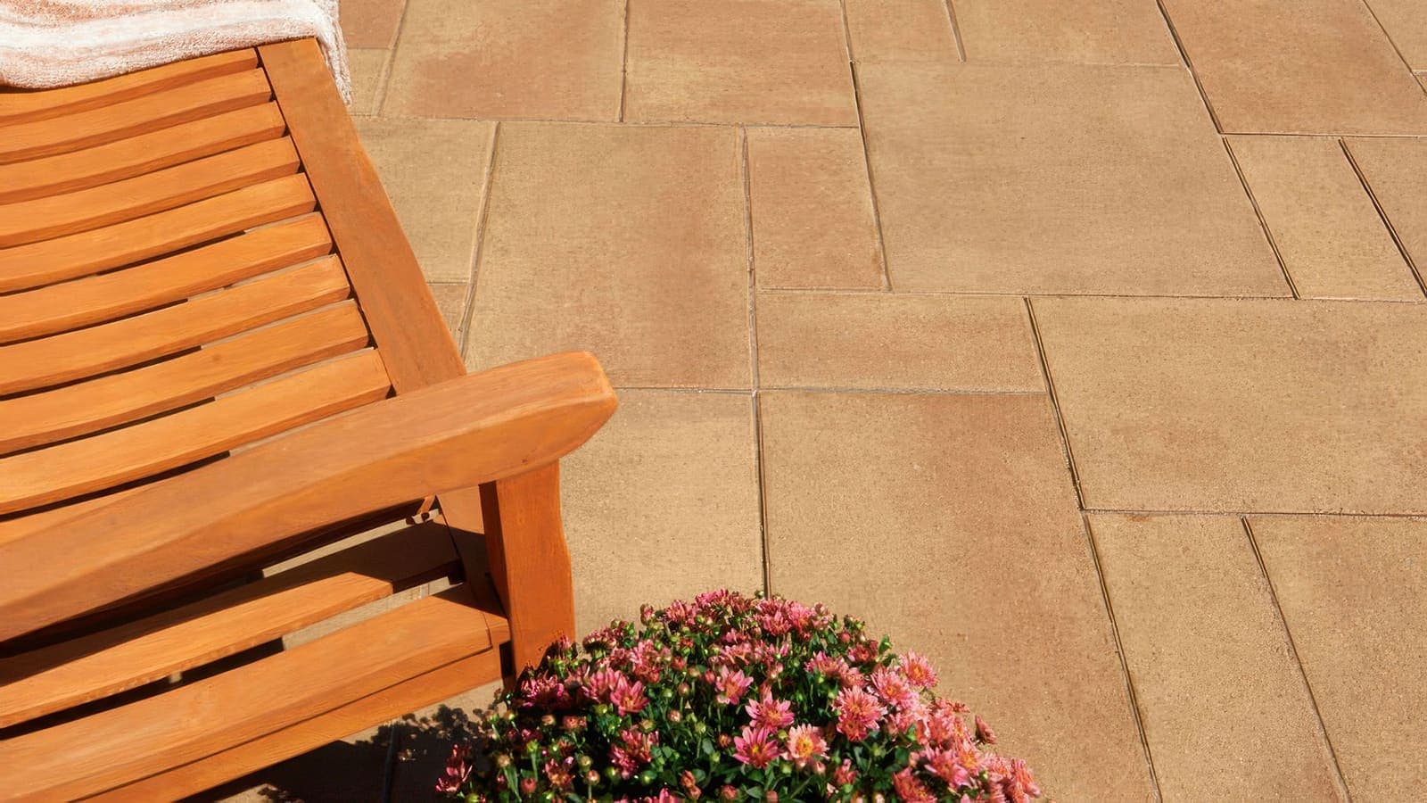 Paseo I & II Paving Stones Angelus pavers installed — project 7