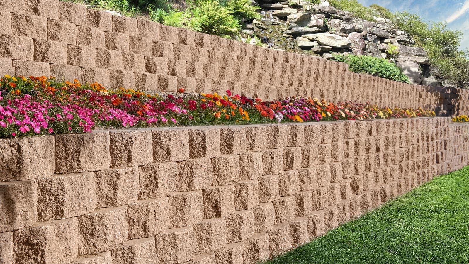 Planter Wall Angelus pavers installed — project 2