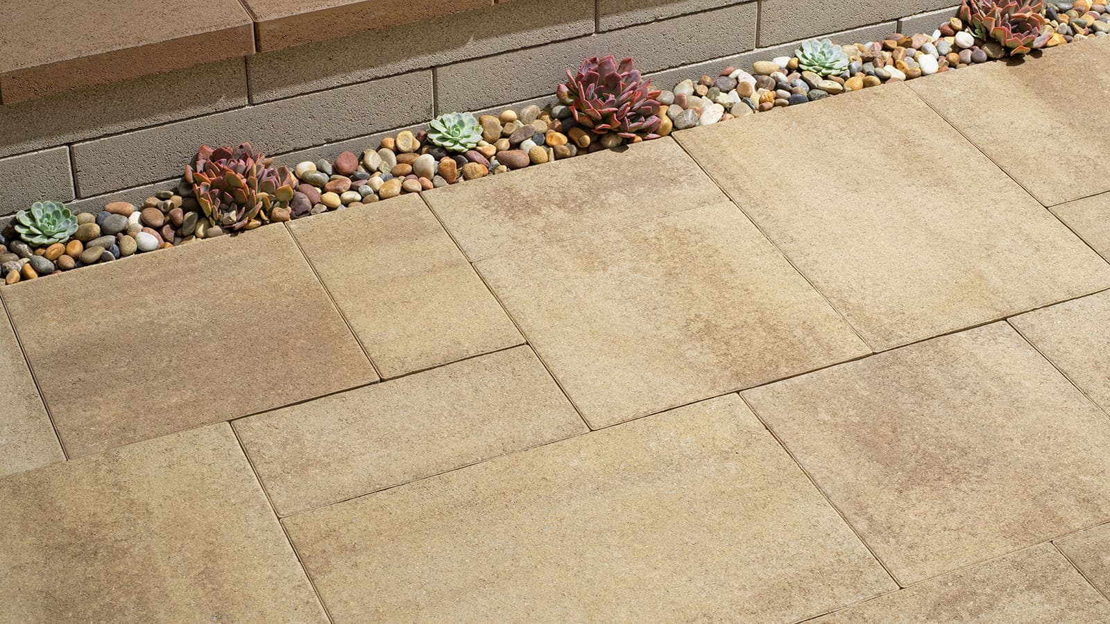 Porcellana Paving Stones Angelus pavers installed — project 1